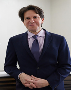 Dr. Dennis Gross
