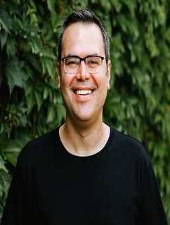 Dr. Maxim Pekarev