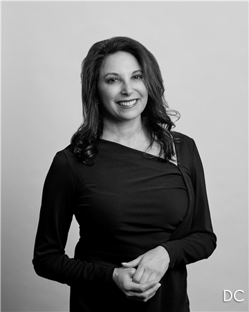 Photo of Dr. Michelle Zweifler
